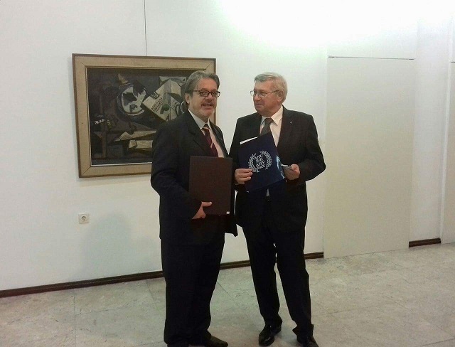 Со претсетдателот на АНУБиХ Академик Трифковиќ