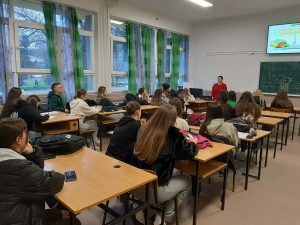 Read more about the article ПРЕДАВАЊЕ ЗА ЗДРАВАТА ИСХРАНА ВО ОСМУ „Д-Р ЈОВАН КАЛАУЗИ“ – БИТОЛА