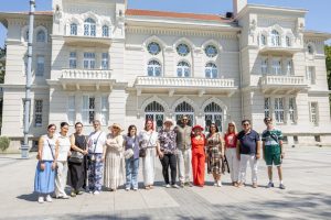 Read more about the article ПОЕЗИЈА ВО ДВИЖЕЊЕ НА ВТОРИОТ ДЕН ОД МЕЃУНАРОДНИОТ ФЕСТИВАЛ „КНИЖЕВНИ ВЕРТИКАЛИ“ ВО ОРГАНИЗАЦИЈА НА МНД